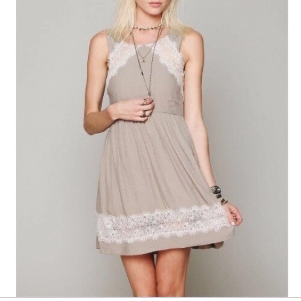 FREE PEOPLE Georgia Lace Detail Dress in Tea (Neutral)